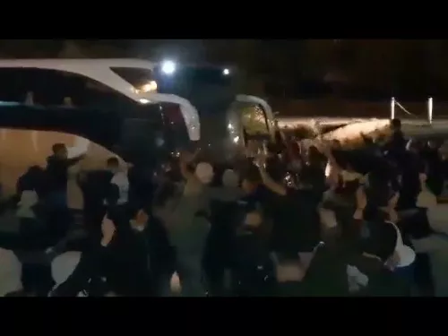 Αποθέωση Απόλλωνα μετά την νίκη επί της Ομόνοιας (1)