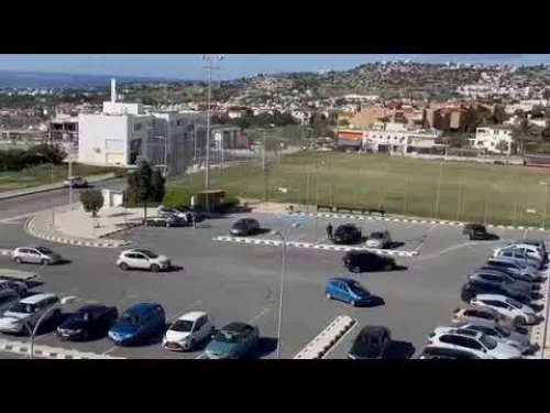 Άφιξη οπαδών του ΠΑΟ με κορναρίσματα