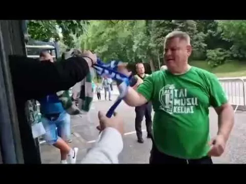 Ανταλλαγή κασκόλ μεταξύ οπαδών Πάφου-Ζαλγκίρις