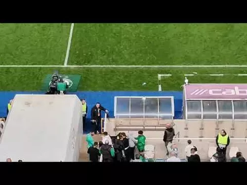 Μετά τη νίκη, πήγε στον κόσμο και μοίραζε αυτόγραφα ο Φαμπιάνο