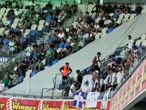 Οπαδοί Απόλλωνα στο Σάμι Οφέρ