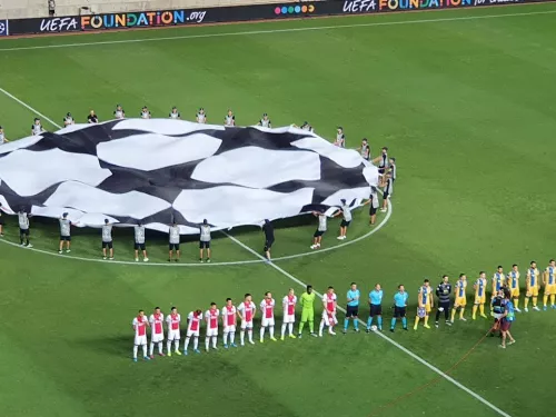 Παρακάμερα #APOELFC 0-0 #AFCAjax (#UCL PO-1leg)