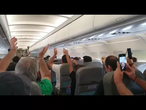 ΑΕΚτζήδες στο αεροπλάνο (1)