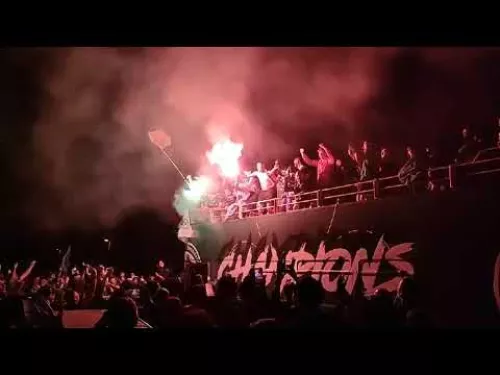 Πυρσοί και… «Ομόνοια τρελαίνομαι»!