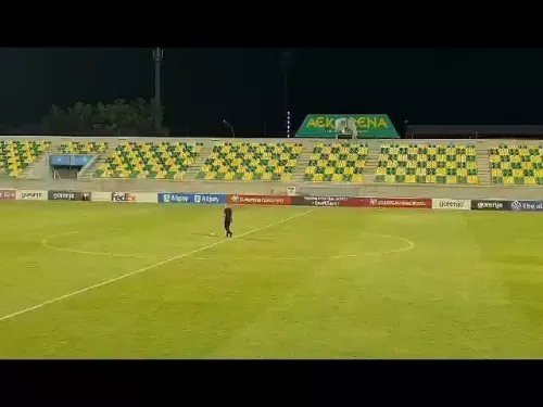 Κωστένογλου στην προπόνηση ενόψει Μάλτας
