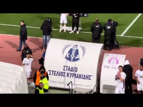 Αποδοκιμασίες σε Καρσέδο