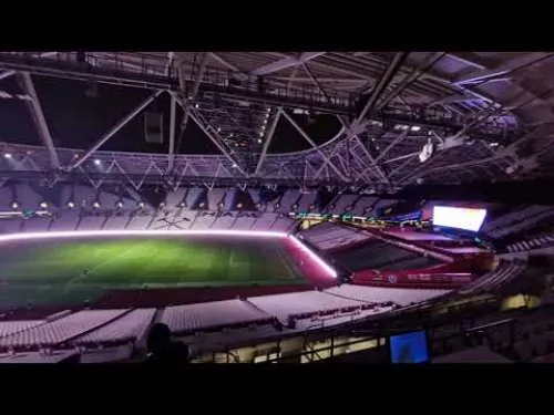 Εντυπωσιακό τελετουργικό στο London Stadium!