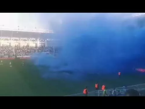 Καπνογόνα από Απολλωνίστες