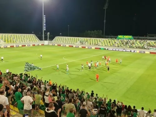 Οπαδοι Άρη μετά την λήξη της αναμέτρησης