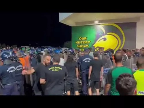 Έντονες αποδοκιμασίες στην αποστολή, αποχώρηση με συνοδεία αστυνομίας (ΑΕΚ)