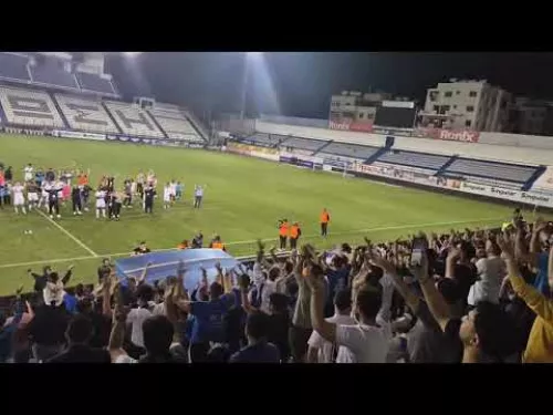 «Η ιστορία και η φανέλα σου βαριά»
