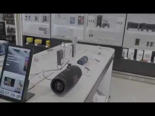 Ο ύμνος της ΑΕΚ στο αεροδρόμιο - Κατάστημα Electronics