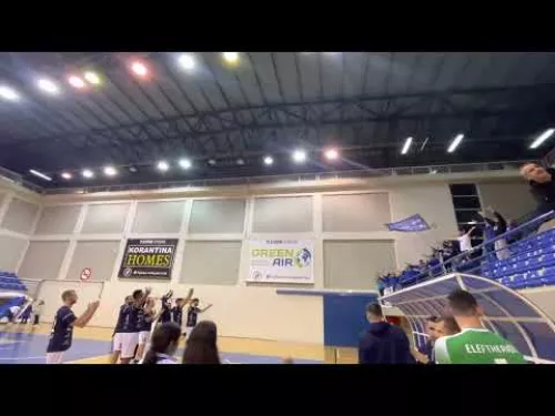 Παίκτες Kuutio Homes Παφιακού με κόσμο