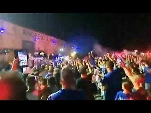 Ουάρντα - Αποθέωση από Ανορθωσιάτες