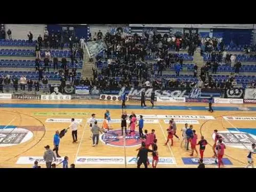Οι Απολλωνίστες... σε δράση στον αγώνα Futsal της ομάδας τους