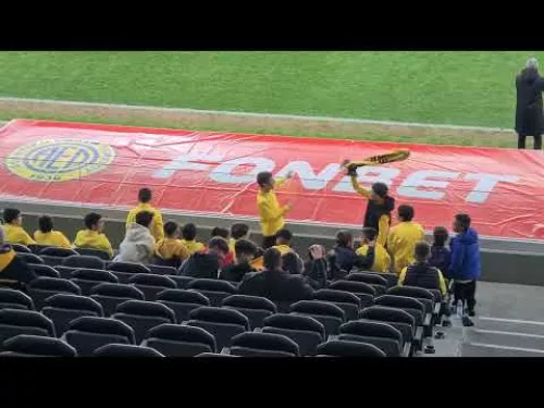 Συνθήματα από τους μικρούς Λέοντες