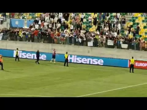 Ο Χάαλαντ έδωσε τη φανέλα του!
