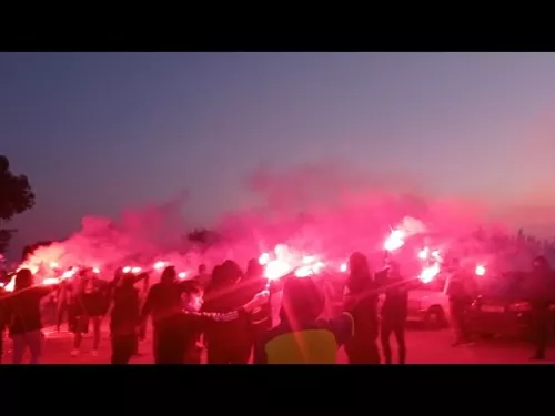 ΝΤΟΠΕΣ από ΑΕΚτζήδες έξω από την ΑΡΕΝΑ ενόψει Απόλλωνα (8/1)