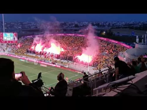 Pyro show στο ημίχρονο από τους ΑΕΛιστες