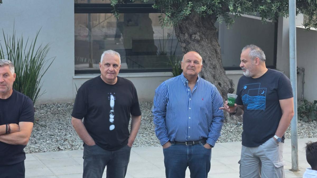 Συζήτηση… με Καραπατάκη (Φώτο) | Kerkida.net