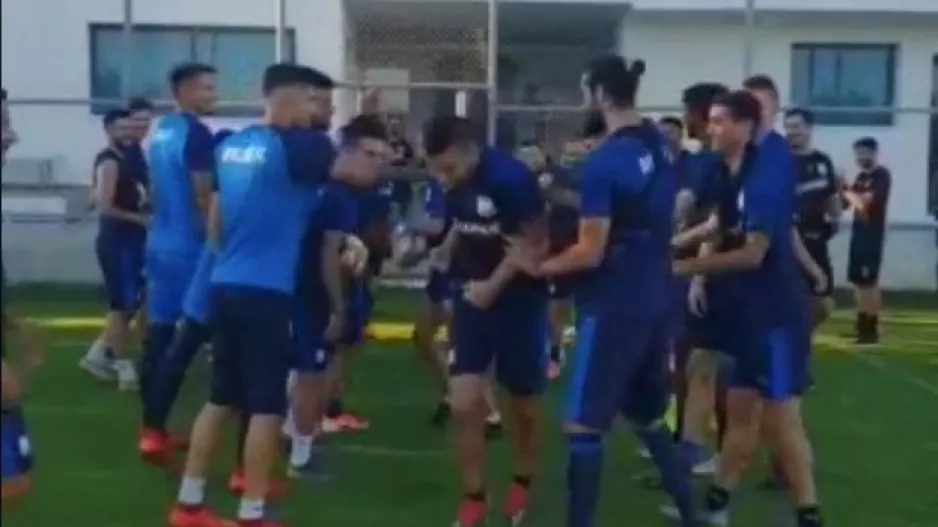 ΕΤΣΙ... υποδέχθηκαν τον Ζελάγια! (Βίντεο)