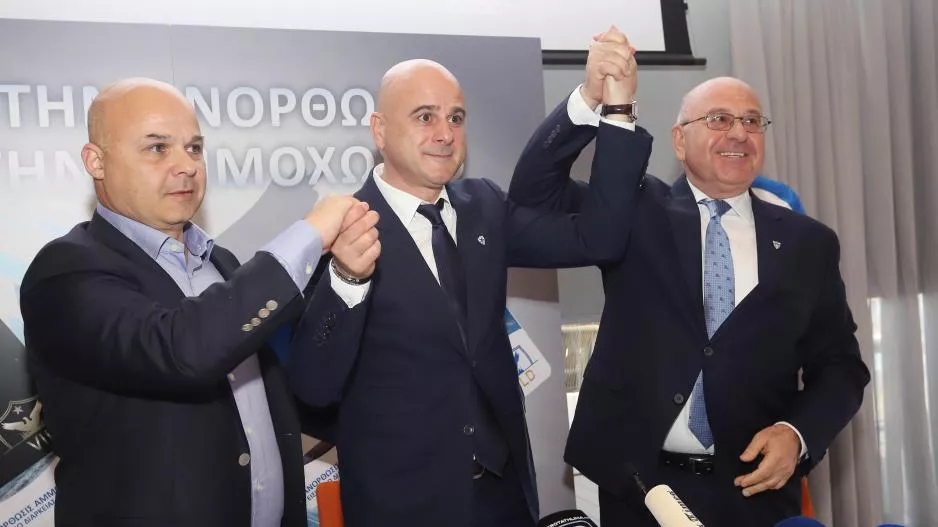 Ανόρθωση/Η... άλλη κόντρα με την τριανδρία (φώτος)