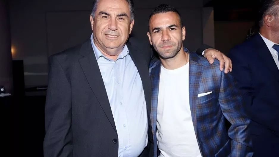 Ατάκες Μαυρή: "Μου άφησαν μόνο τον φροντιστή, αλλά αυτό ήθελα!"