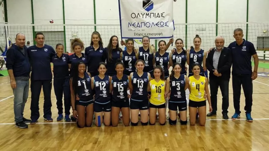 Ανανέωσε η Alli Cudworth