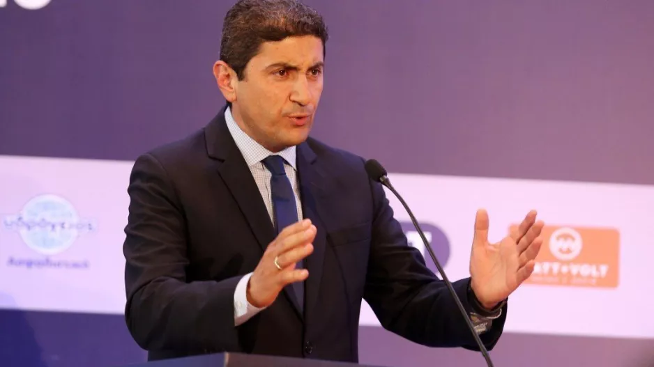 Ραντεβού Αυγενάκη με ΕΠΟ, Super League και εκπροσώπους FIFA / UEFA
