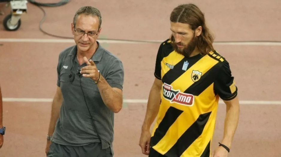 ΑΕΚ: Ατομικό οι Τσιγκρίνσκι, Κλωναρίδης