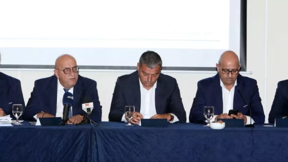 Οι στόχοι σε τρεις γραμμμές...