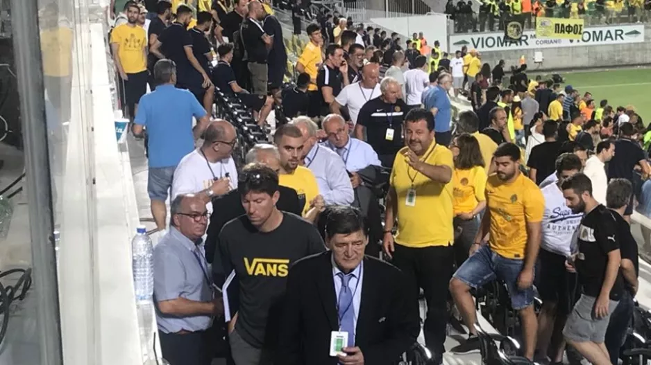 Έξαλλος ο Αντρέας/ΑΝΤΙΔΡΑΣΗ... τα άκουσαν οι παρατηρητές