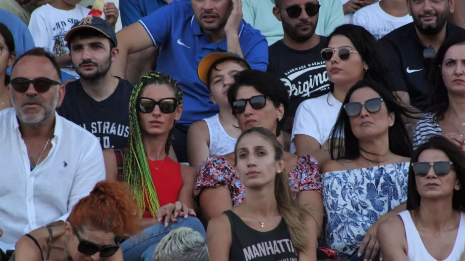 ΦΩΤΟΣ/Αρκετός κόσμος στη δυτική!