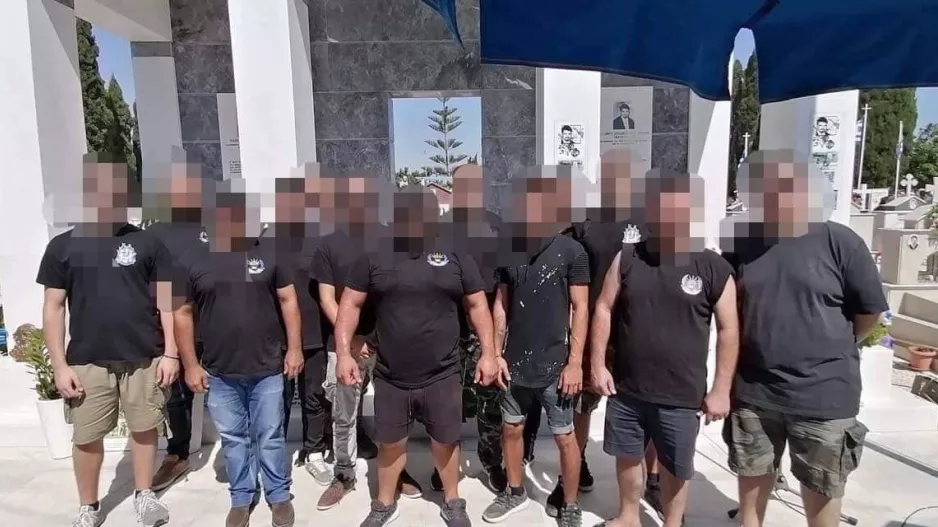 ΣΟΛΩΜΕ-ΑΝΑΣΤΑΣΗ το οδόφραγμα θα σπάσει!
