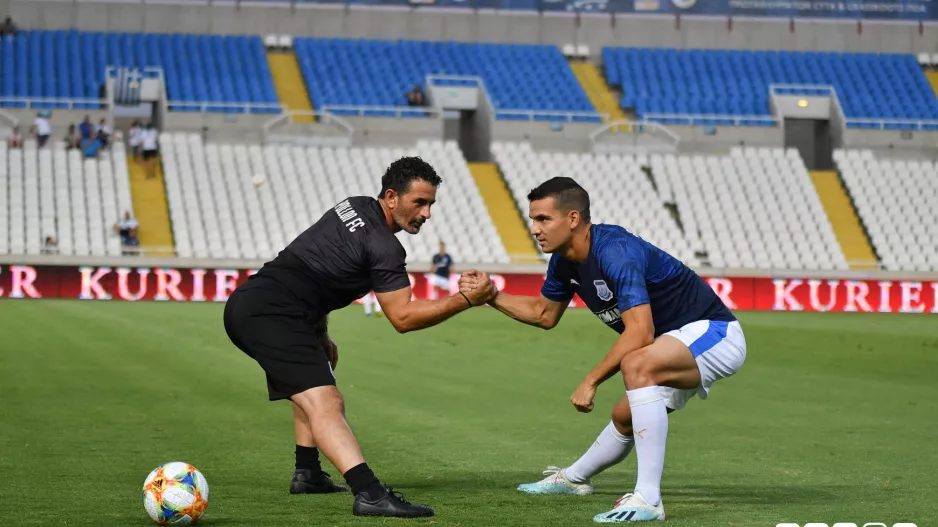 ΞΕΚΟΥΡΑΣΤΗΚΕ... ο Zelaya!
