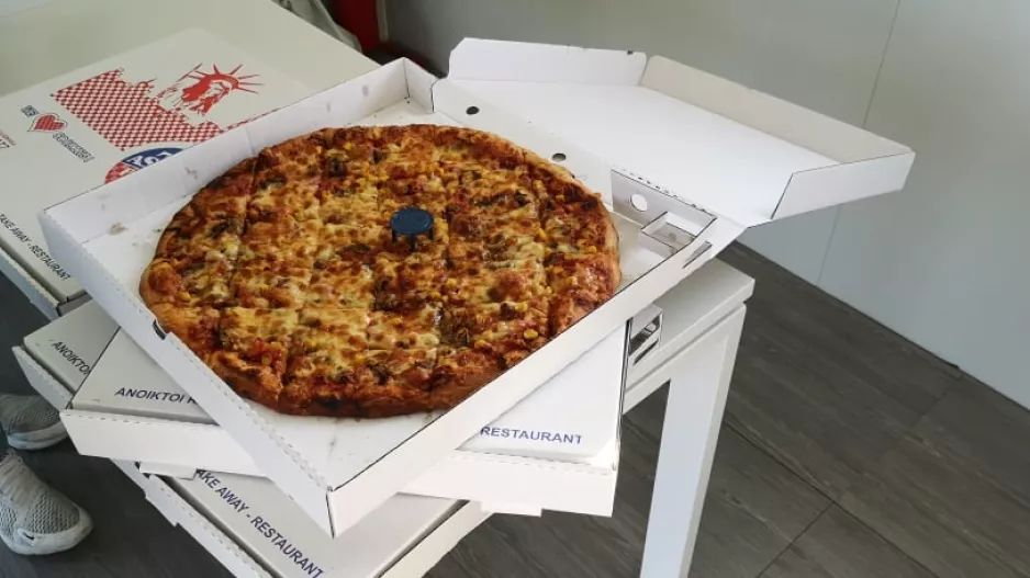 Πίτσες/ΑΡΕΝΑ