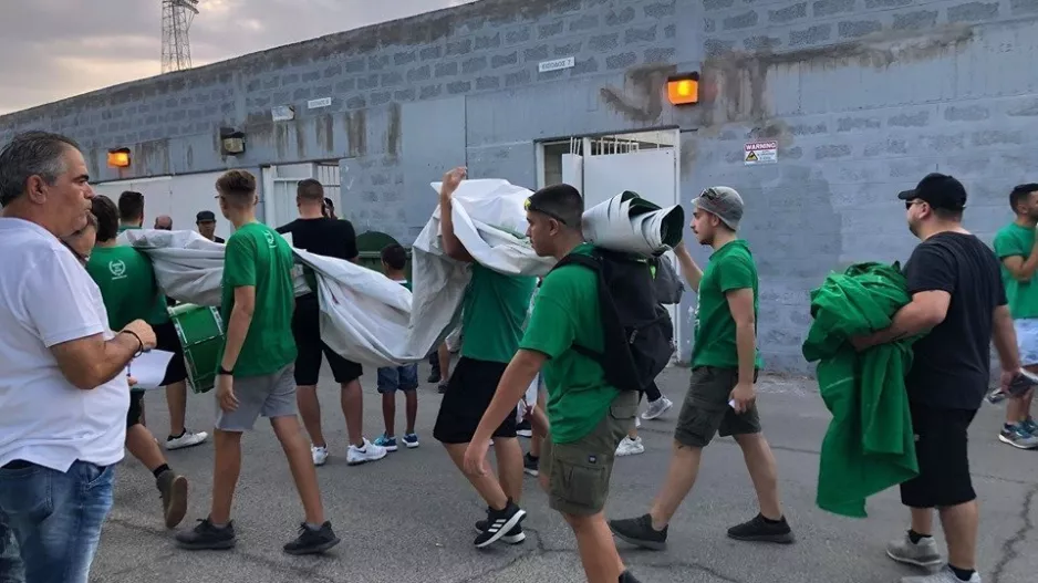"Ζεσταίνονται" οι οργανωμένοι (φώτος)