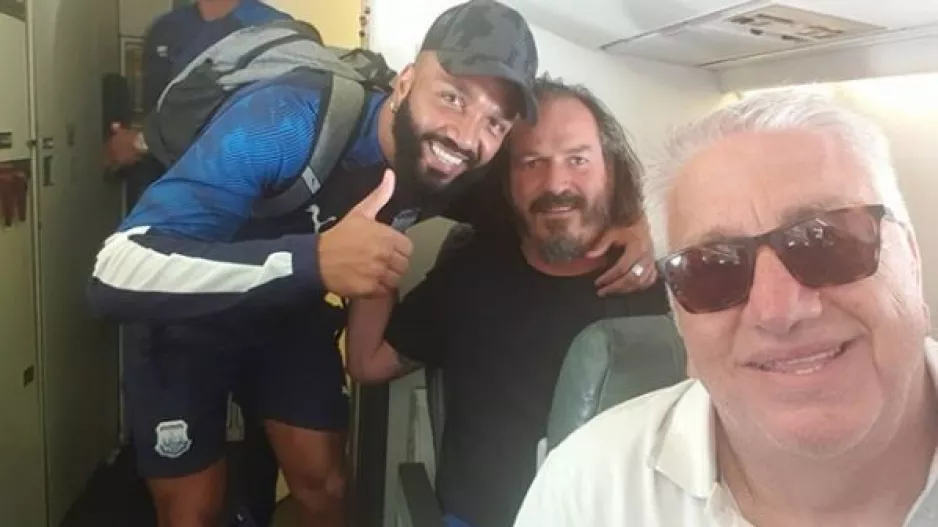 Selfie με Ενσούε-Γκακπέ
