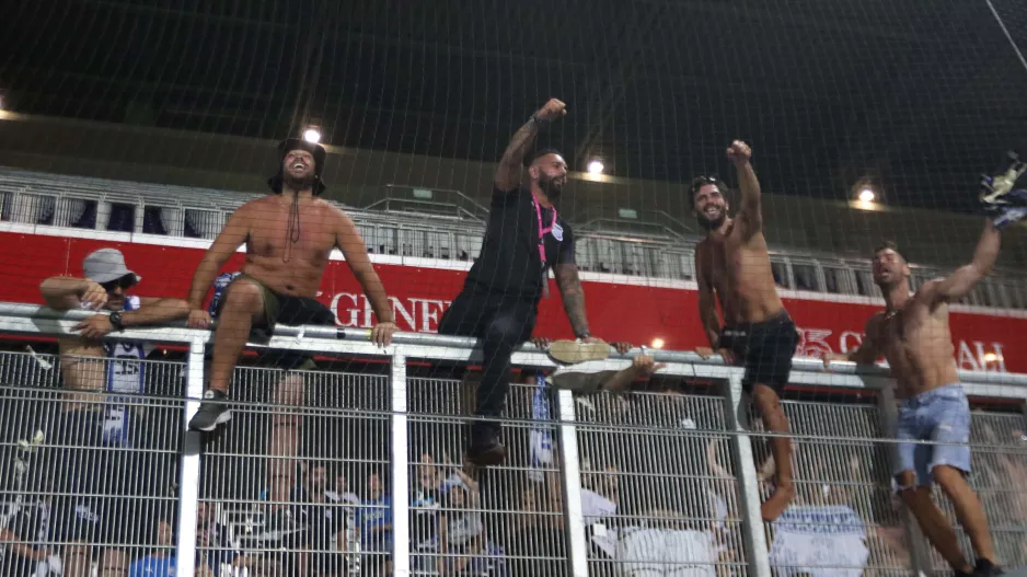 Στα ττέλια/Απόλλων!