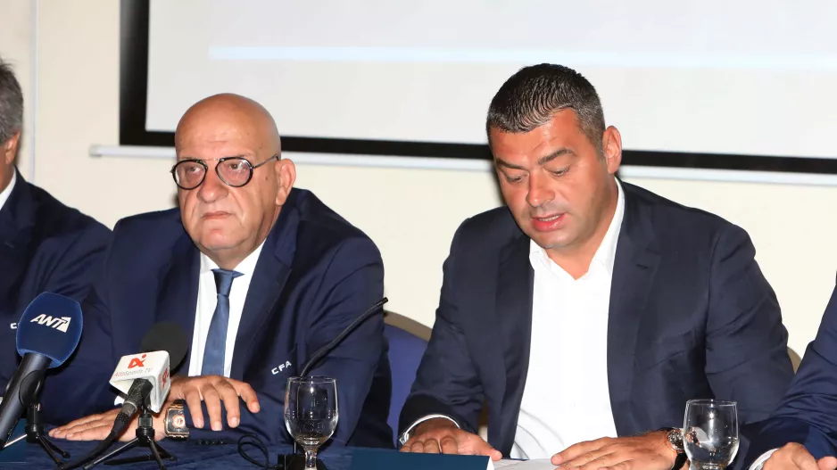 Κούμας/Σας εμπιστευόμαστε αλλά...