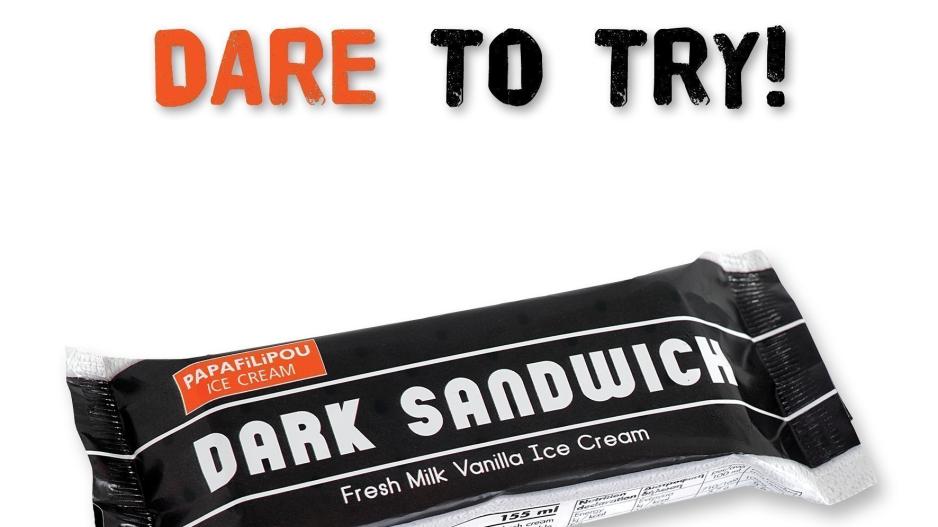  DARE TO TRY… το Νέο παγωτό PAPAFiLiPOU Dark Sandwich!