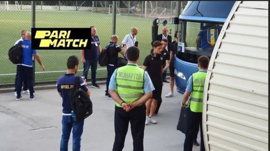 Η άφιξη της αποστολής του ΑΠΟΕΛ (φώτος/βίντεο)