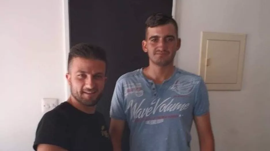 Ανανέωσε με Κόκκινο