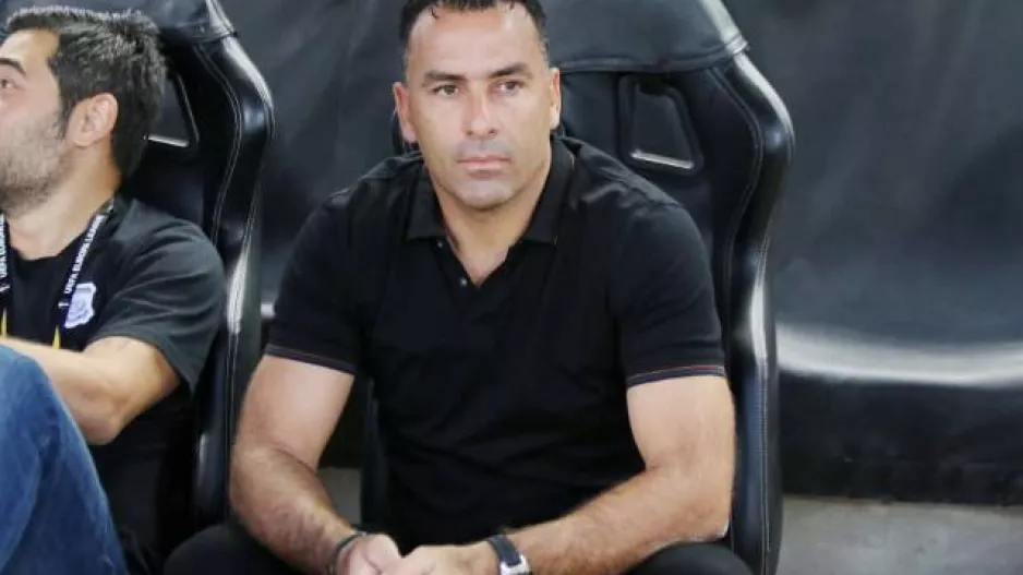 ΝΕΟΣ προπονητής/Απόλλων