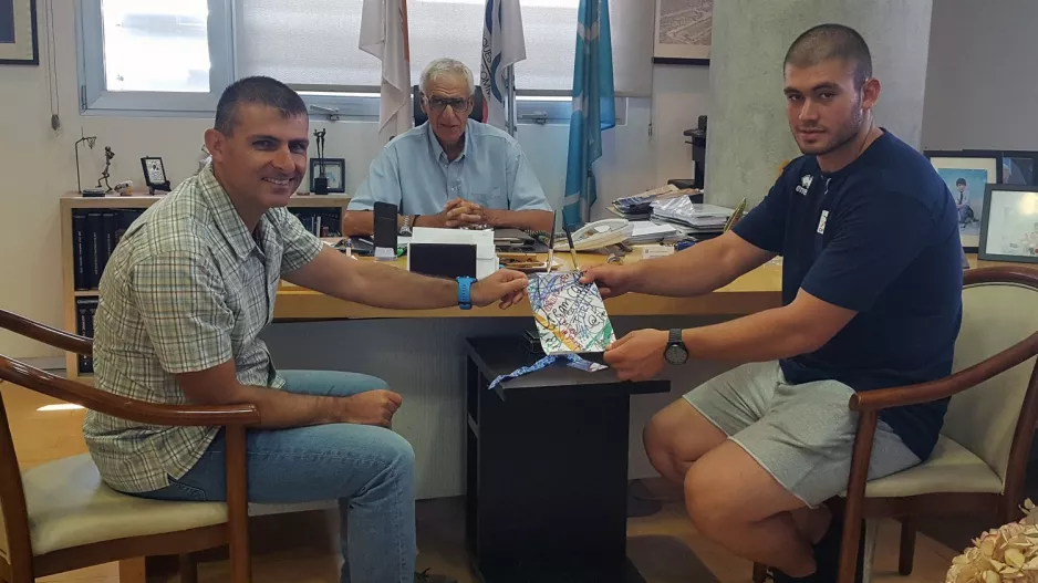 Ο Young Ambassador Γιώργος Κονιαράκης στο Ολυμπιακό Μέγαρο