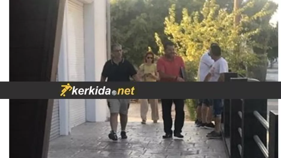 ΑΠΟΧΩΡΕΙ ο ΣΟΦΟΚΛΕΟΥΣ (ΤΟΠΟΘΕΤΗΣΗ)