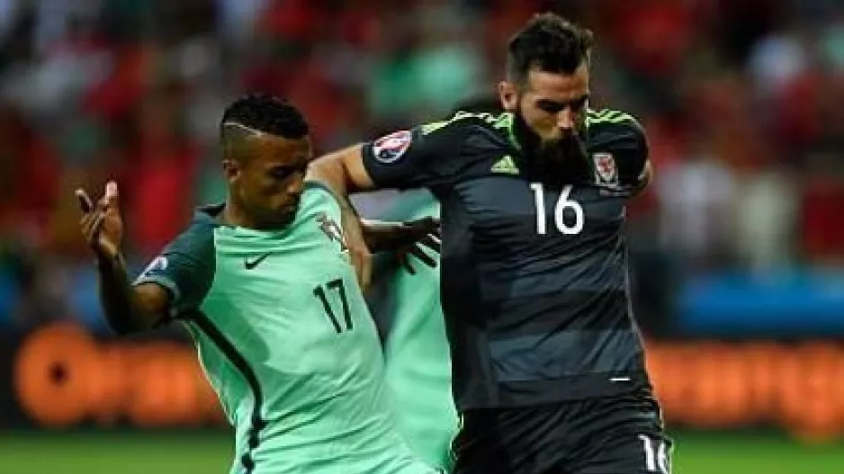 Στο "μικροσκόπιο" ο JOE LEDLEY/φώτο