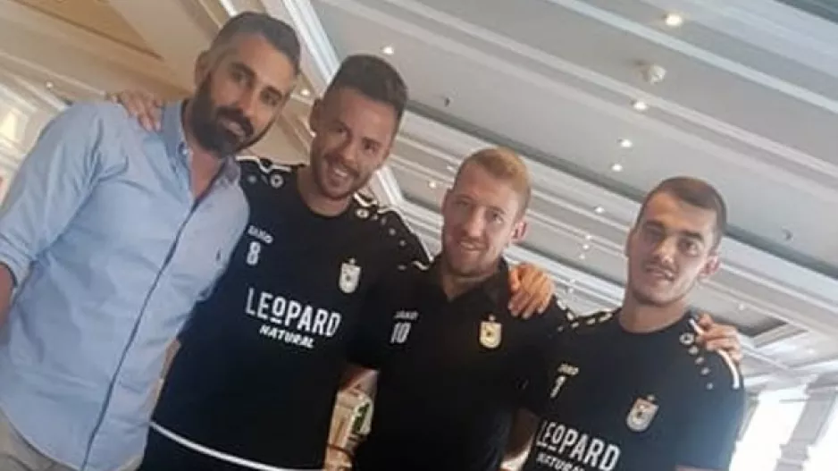 Με τους παίκτες της Ντουντελάνζ