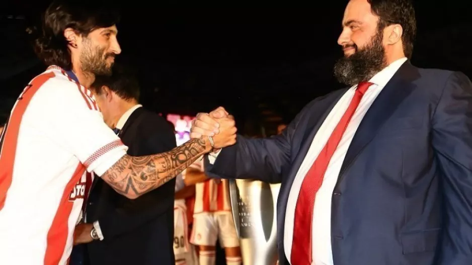 Ο Μαρινάκης υποδέχθηκε τον Τσόρι στην οικογένεια του Ολυμπιακού 