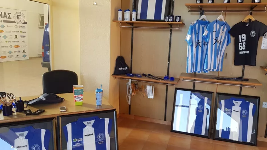 Βόλτα στη μπουτίκ (φώτος)